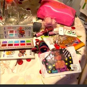 Bundle is sold thanks